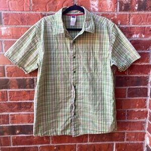 The North Face Mens Large Green Plaid Collar Button Down Short Sleeve Shirt